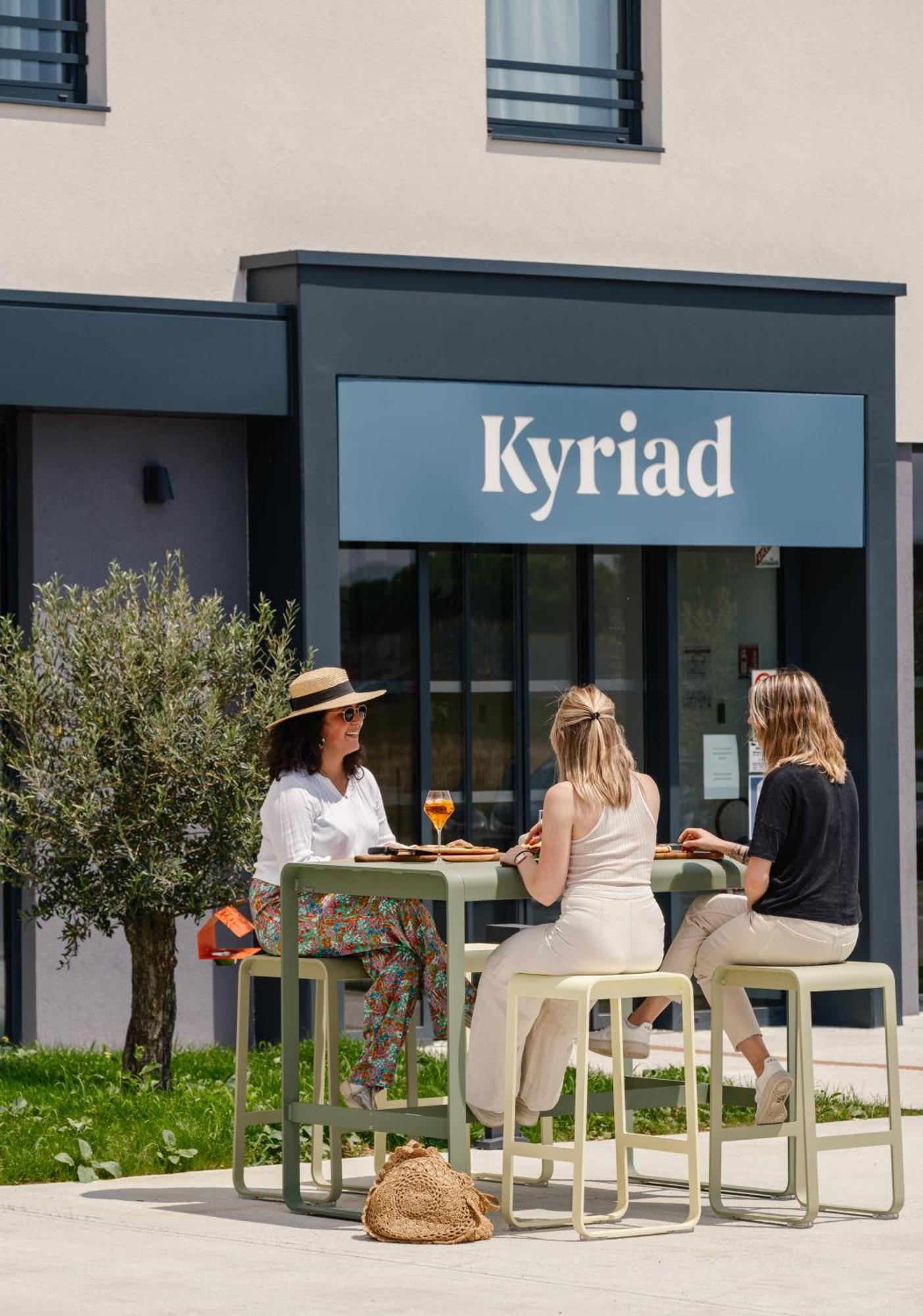 Kyriad Chateauroux Nord - Aeroport Deols Exterior photo